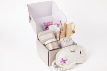 Load image into Gallery viewer, Lavender bath and body set, Natural skincare appreciation gift box