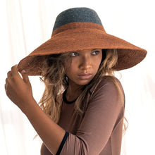 Load image into Gallery viewer, RIRI DUO Jute Handwoven Straw Hat in Burnt Sienna & Black