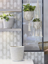 Load image into Gallery viewer, Plant Hanger - Nadu
